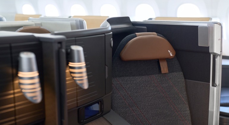 American Airlines debuts premium Boeing 787-9 with flagship suite seats